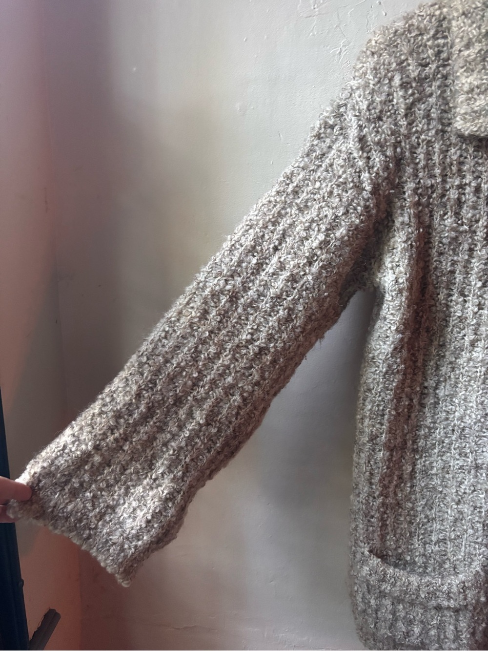 Cozy Vintage Women's Beige 100% Wool Chunky Bouclé Button-Up Cardigan Sweater - Picture 8 of 14